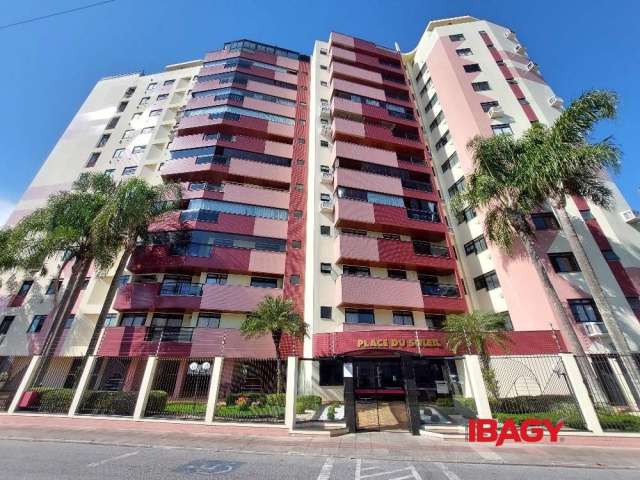 Apartamento com 2 quartos para alugar na Rua Cassol, 1400, Kobrasol, São José, 84 m2 por R$ 3.000