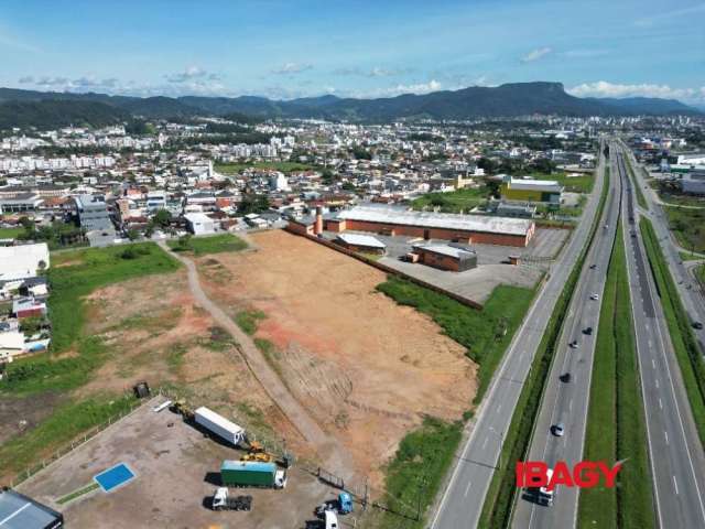 Terreno comercial para alugar na Marginal Br 101, 217, Aririu, Palhoça, 12000 m2 por R$ 36.000