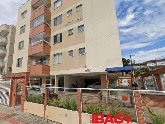 Apartamento com 2 quartos para alugar na Rua Siena, 43, Passa Vinte, Palhoça, 69 m2 por R$ 2.800