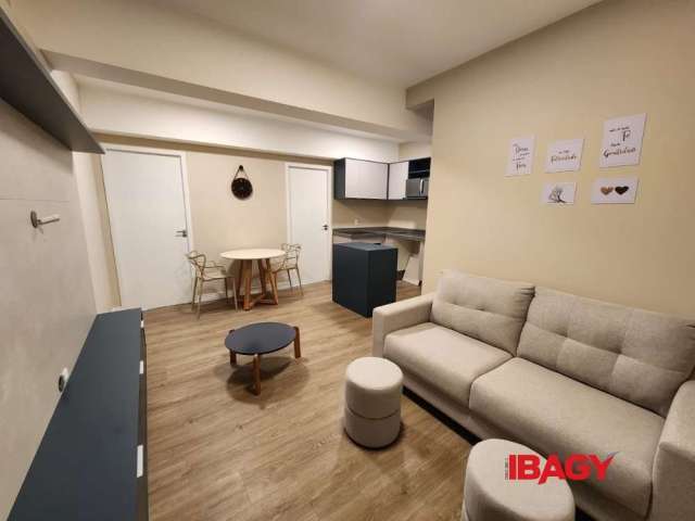 Apartamento com 2 quartos para alugar na Rua Trajano, 152, Centro, Florianópolis, 53 m2 por R$ 2.900