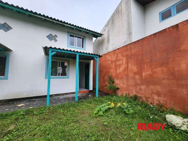 Casa com 1 quarto para alugar na Manoel da Silveira, 135, Campeche, Florianópolis, 52 m2 por R$ 2.200