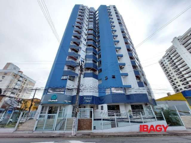 Apartamento com 2 quartos para alugar na Rua Irmãos Vieira, 300, Campinas, São José, 69 m2 por R$ 2.200