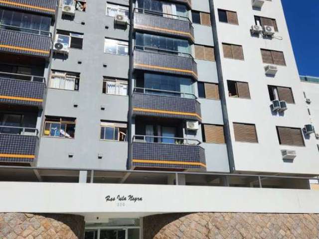 Apartamento com 3 quartos para alugar na Rua Manoel Loureiro, 356, Barreiros, São José, 82 m2 por R$ 2.850