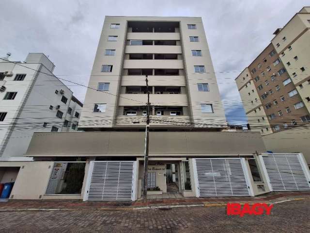 Apartamento com 2 quartos para alugar na Rua Recanto dos Santos, 141, Pedra Branca, Palhoça, 67 m2 por R$ 2.200