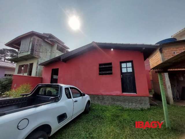 Casa para alugar na Servidão Gervasio Manoel da Cunha, 191, Cachoeira do Bom Jesus, Florianópolis, 122 m2 por R$ 5.300