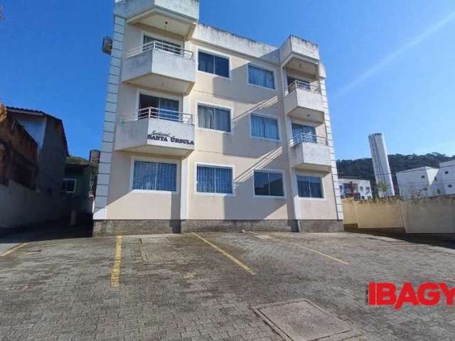 Apartamento com 2 quartos para alugar na Rua Faial, 08, São Sebastião, Palhoça, 53 m2 por R$ 1.200