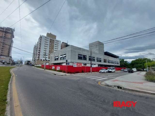 Ponto comercial para alugar na Avenida Atílio Pedro Pagani, 000, Pagani, Palhoça, 154 m2 por R$ 10.800