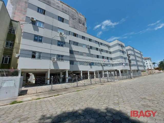 Apartamento com 2 quartos para alugar na Rua Dorval da Silva, 180, Nossa Senhora do Rosário, São José, 57 m2 por R$ 1.800