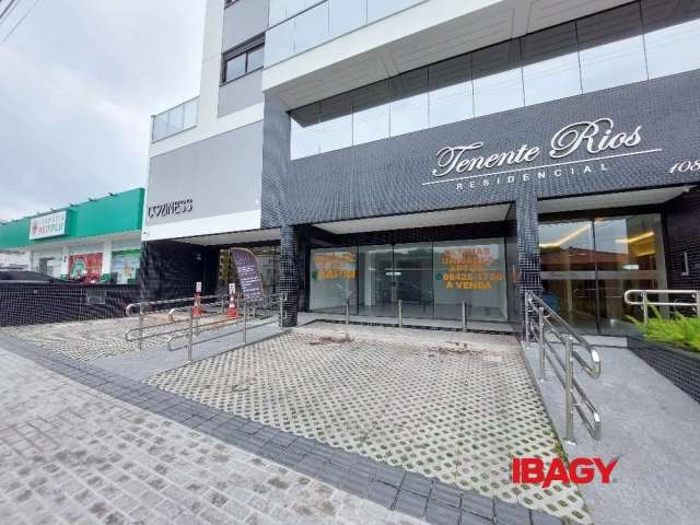 Ponto comercial com 1 sala para alugar na Rua Domingos Filomeno, 108, Praia Comprida, São José, 93 m2 por R$ 3.800