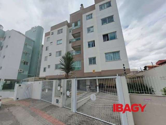 Apartamento com 2 quartos para alugar na Padova, 88, Passa Vinte, Palhoça, 55 m2 por R$ 2.000