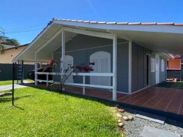 Casa com 3 quartos para alugar na Rua dos Coqueiros Verdes, 46, Cachoeira do Bom Jesus, Florianópolis por R$ 5.800