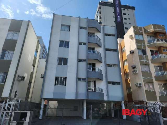 Apartamento com 2 quartos para alugar na Rua Ernesto Giorno, 48, Kobrasol, São José, 58 m2 por R$ 2.200