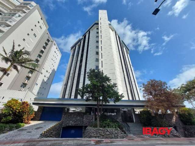 Cobertura com 4 quartos para alugar na Frei Caneca, 629, Beira Mar, Florianópolis por R$ 15.000