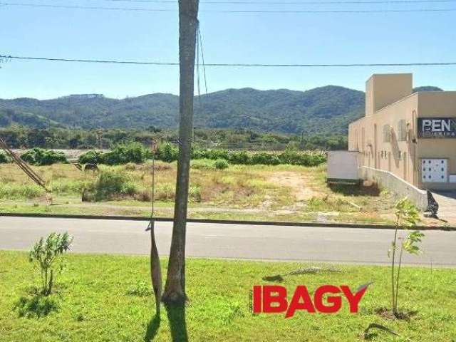 Terreno comercial para alugar na Avenida Paulo Roberto Vidal, 00, Bela Vista, Palhoça, 830 m2 por R$ 3.000