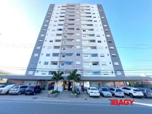 Apartamento com 3 quartos para alugar na Rua Santo Antônio, 855, Barreiros, São José, 75 m2 por R$ 3.300