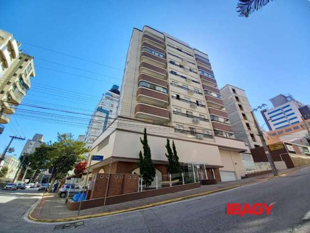 Apartamento com 2 quartos para alugar na Rua Frei Evaristo, 29, Centro, Florianópolis, 82 m2 por R$ 4.300