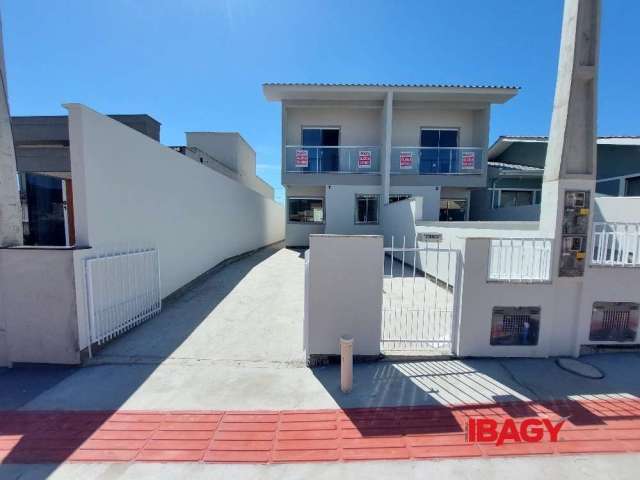 Casa com 2 quartos para alugar na Royale, 00, Bela Vista, Palhoça, 70 m2 por R$ 2.800