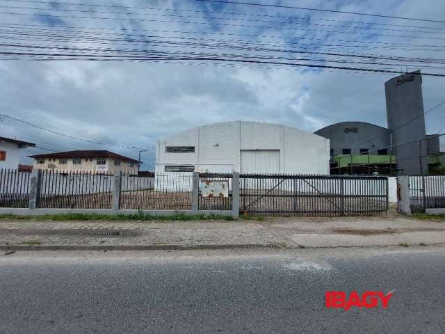 Barracão / Galpão / Depósito com 5 salas para alugar na Rua Valentim Vieira, 1309, Praia João Rosa, Biguaçu, 590 m2 por R$ 10.000