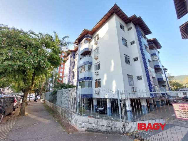 Apartamento com 2 quartos para alugar na Rua Acelon Pacheco da Costa, 231, Itacorubi, Florianópolis, 63 m2 por R$ 3.100