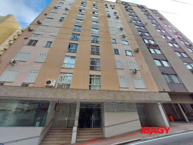 Apartamento com 2 quartos para alugar na Rua Padre Roma, 63, Centro, Florianópolis por R$ 2.950