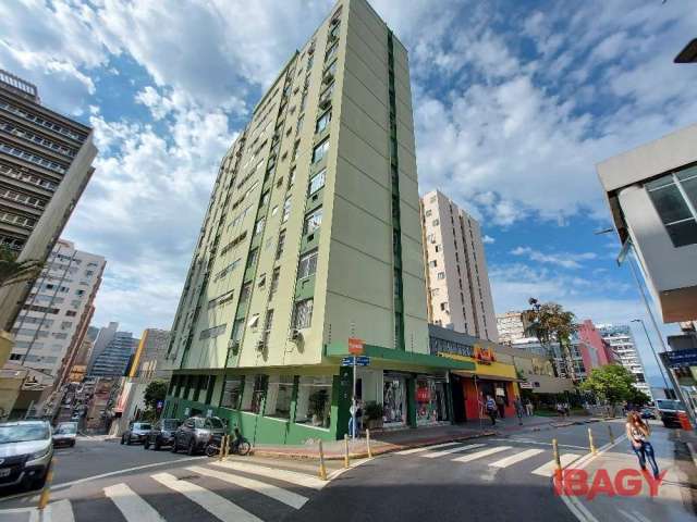 Apartamento com 2 quartos para alugar na Rua Álvaro de Carvalho, 346, Centro, Florianópolis, 67 m2 por R$ 2.300