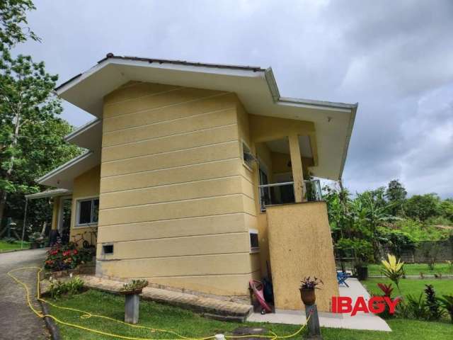 Casa com 4 quartos para alugar na Estrada Caminho dos Açores, 280, Santo Antônio de Lisboa, Florianópolis, 200 m2 por R$ 16.500