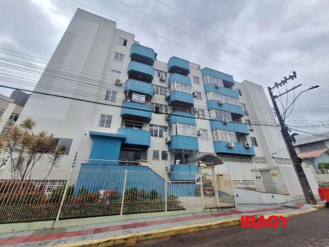 Apartamento com 2 quartos para alugar na Rua Tenente Olímpio Costa, 114, Coloninha, Florianópolis, 88 m2 por R$ 2.700