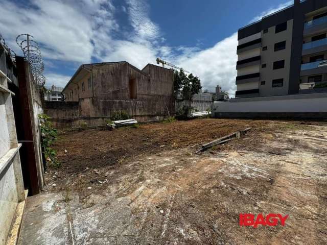 Terreno comercial para alugar na Rua Professor Simão José Hess, 54, Trindade, Florianópolis, 840 m2 por R$ 5.000