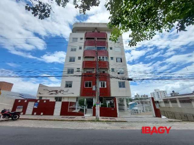 Apartamento com 2 quartos para alugar na Rua Joaquim Nabuco, 1840, Capoeiras, Florianópolis, 63 m2 por R$ 2.800