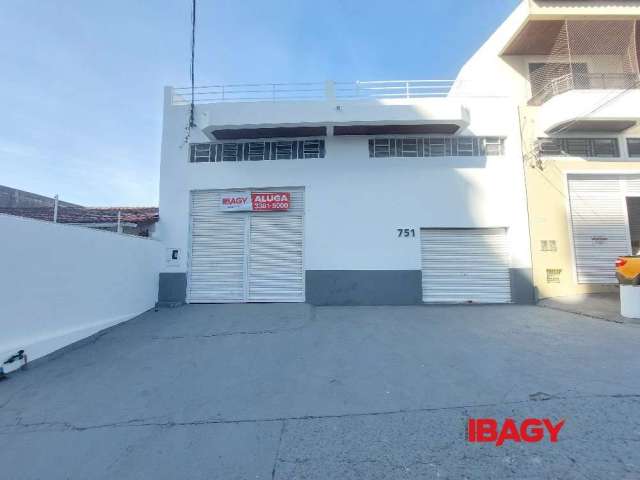 Barracão / Galpão / Depósito com 4 salas para alugar na Rua Celso Bayma, 751, Barreiros, São José, 341 m2 por R$ 8.500