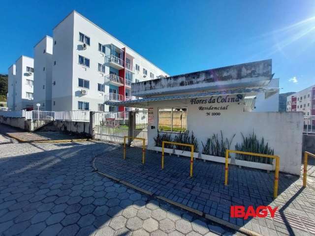 Apartamento com 2 quartos para alugar na Servidão Maria Vieira dos Santos, 1000, São Sebastião, Palhoça, 46 m2 por R$ 1.150