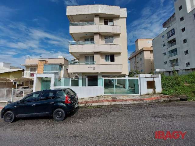 Apartamento com 2 quartos para alugar na Rua Bolonha, 222, Pagani, Palhoça, 65 m2 por R$ 1.800