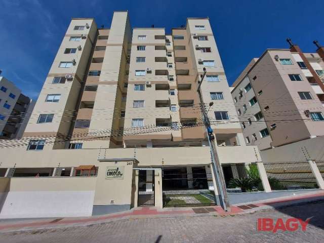 Apartamento com 2 quartos para alugar na Rua Recanto dos Santos, 245, Pedra Branca, Palhoça, 58 m2 por R$ 1.800