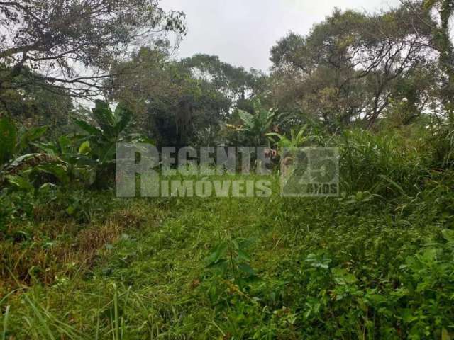 Terreno à venda no bairro Pantanal em Florianópolis, ótima localização