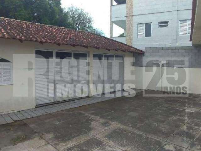 Casa à venda no bairro Pantanal em Florianópolis, financiável