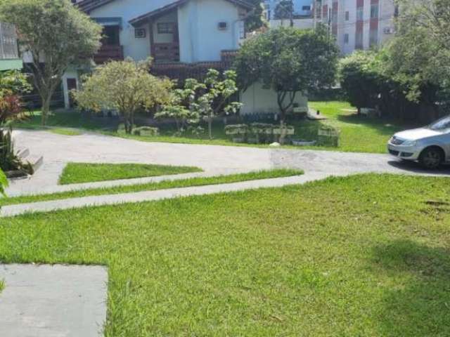 Terreno à venda no bairro Trindade em Florianópolis