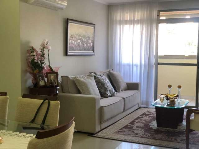 Apartamento à venda com 3 quartos no bairro Estreito em Florianópolis.