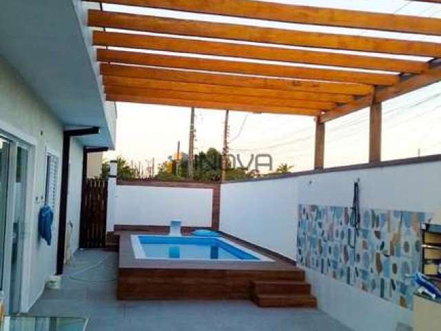 Casa de esquina completa, com Piscina em Caraguatatuba