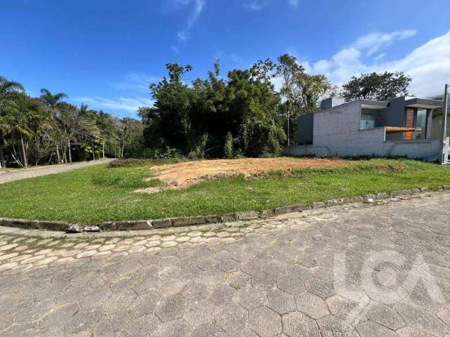 TERRENO DE ESQUINA à venda 476m² no Resid. Mar Verde em Caraguatatuba-SP