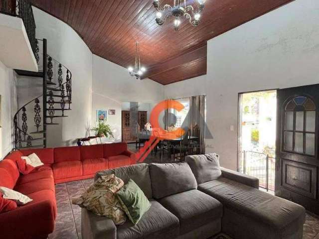 Casa com 4 dormitórios à venda, 211 m² por R$ 850.000,00 - Jardim Britânia - Caraguatatuba/SP