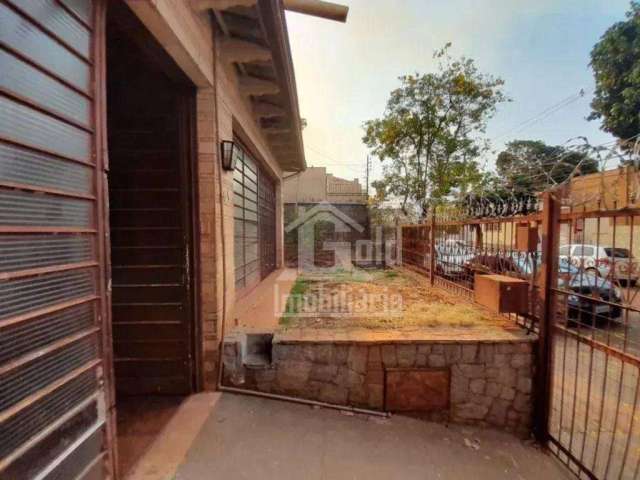 Casa com 5 dormitórios para alugar, 250 m² por R$ 3.452,68/mês - Centro - Ribeirão Preto/SP