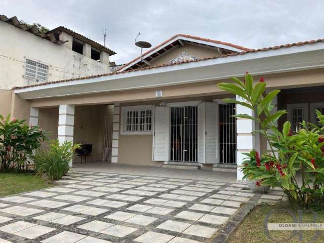 Casa com 3 dormitórios no itaguá.