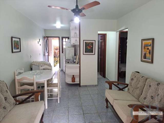 Casa dentro de condominio com 2 dormitórios no itaguá.