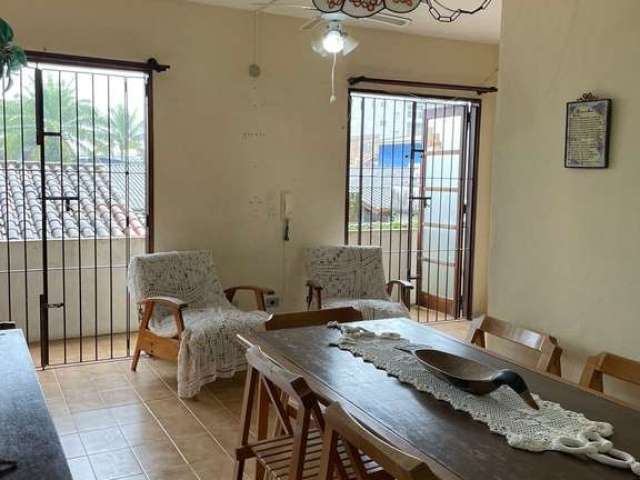 Apartamento com 3 suítes no centro.