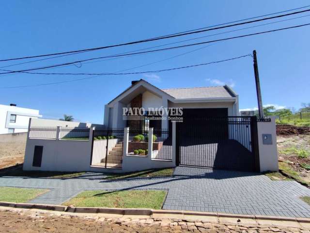 Casa para Venda em Pato Branco, Cadorin, 3 dormitórios, 3 suítes, 3 banheiros, 2 vagas