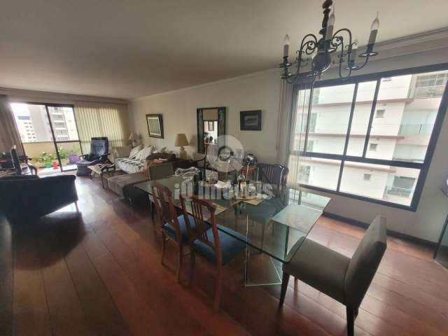 Apartamento à venda no Brooklin 200 metros 3 dormitórios 1 suíte 2 vagas R$ 1.760.000,00