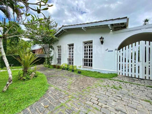 Casa com 3 dormitórios à venda, 158 m² por R$ 699.000,00 - Balneário Praia do Pernambuco - Guarujá/SP