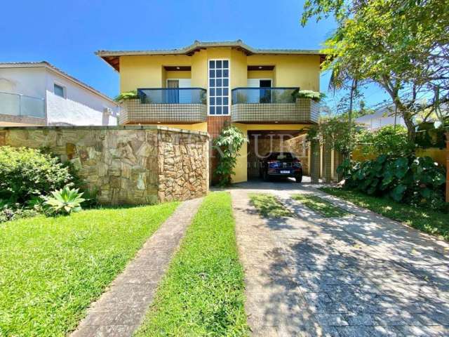 Casa em Condomínio Fechado com 4 quartos (2 suítes) à venda, 202 m² por R$1.100.000 - Balneário Praia do Pernambuco - Guarujá/SP - Imobiliária Mercuri