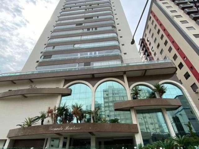 Apartamento com 4 dormitórios com varanda gourmet na Guilhermina na Praia Grande