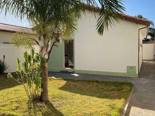 Casa com 3 dormitórios à venda, 141 m² por R$ 390.000,00 - Vila Brasil - Pirassununga/SP